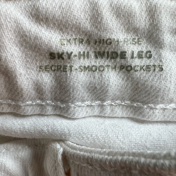 Women's White Jeans - Picture 5 of 5